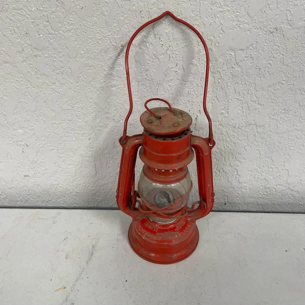 Vintage Red Winged Wheel No. 350 Oil Lantern Made in Japan 7